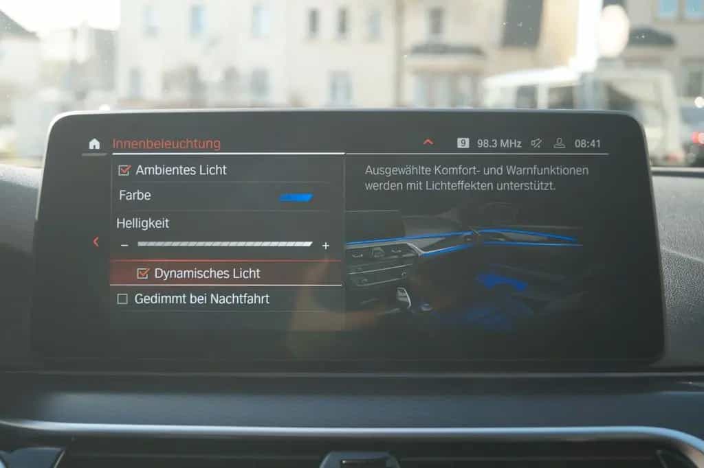 BMW 5 Series 520d xDrive M Sport *Driving Assist, Keyless* 11/2022-photo-31