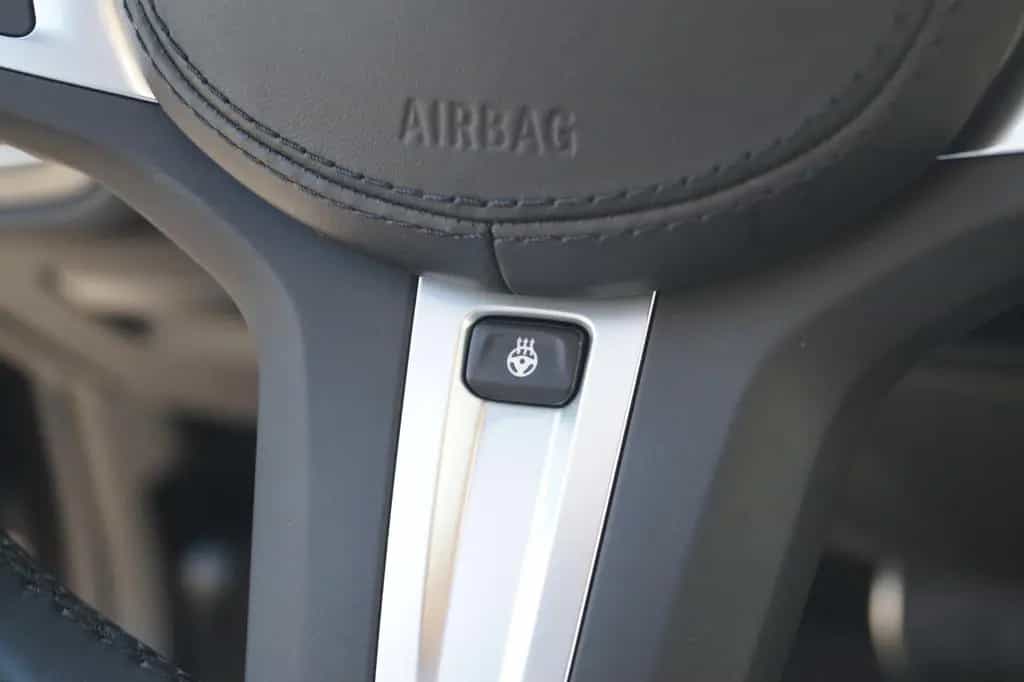 BMW 5 Series 520d xDrive M Sport *Driving Assist, Keyless* 11/2022-photo-32
