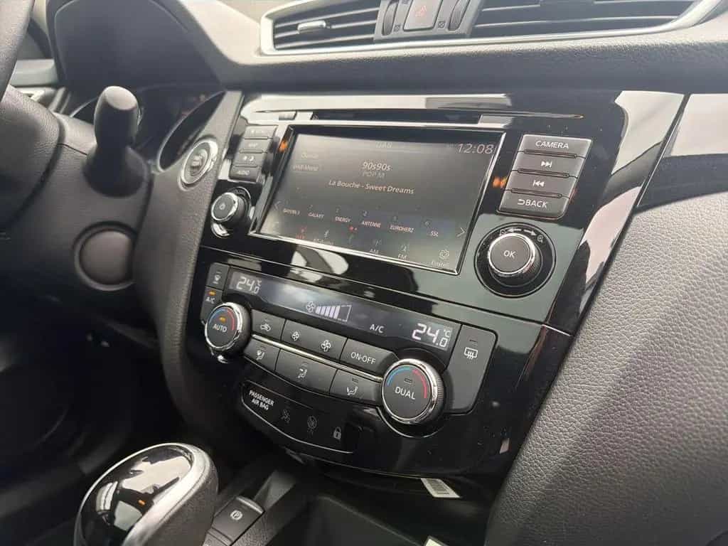 Nissan Qashqai 1.3 DIG-T Zama DCT+PANORAMA+360-KAMERA 11/2020-photo-10