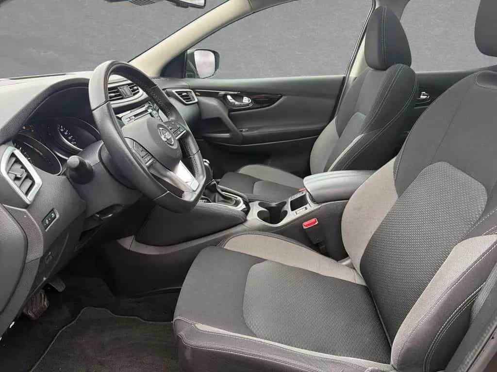 Nissan Qashqai 1.3 DIG-T Zama DCT+PANORAMA+360-KAMERA 11/2020-photo-6