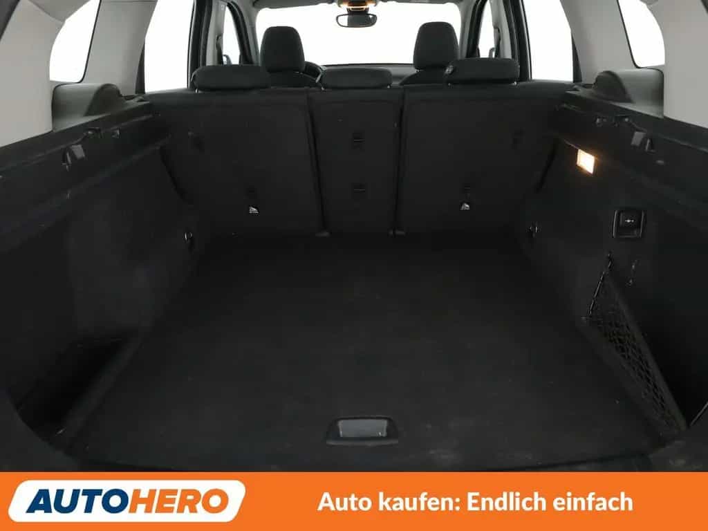 BMW X1 xDrive 18 d Sport Line AHK PDC SHZ NAVI BT 07/2018-photo-17