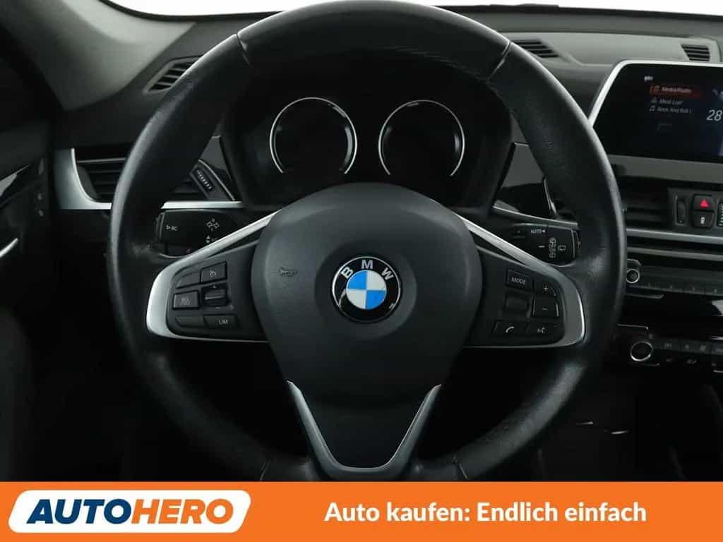 BMW X1 xDrive 18 d Sport Line AHK PDC SHZ NAVI BT 07/2018-photo-18
