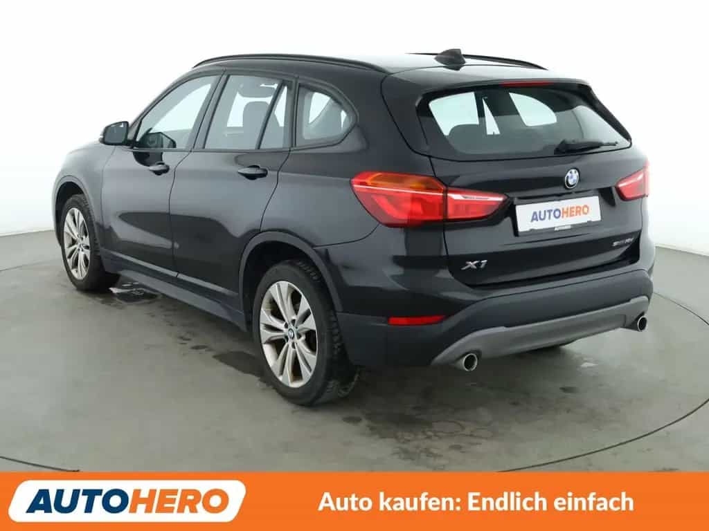 BMW X1 xDrive 18 d Sport Line AHK PDC SHZ NAVI BT 07/2018-photo-3