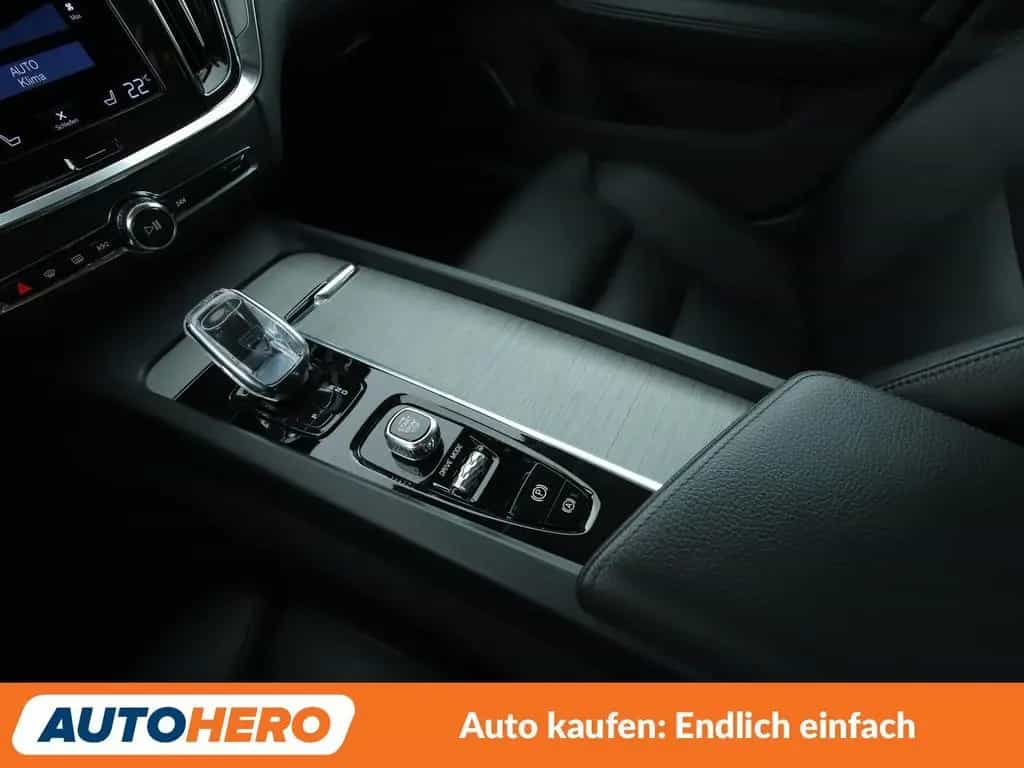 Volvo V60 2.0 B4 Inscription Aut.*NAVI*LED*TEMPO*CAM* 04/2021-photo-24