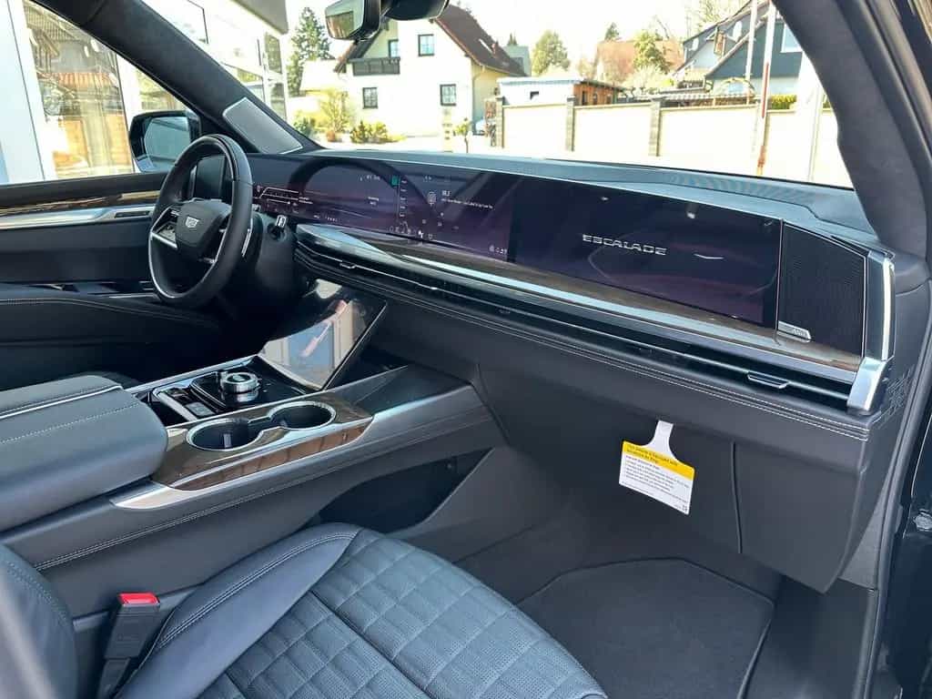 Cadillac Escalade ESV Sport Platinum 2026 24" Execut.Seat null-photo-13