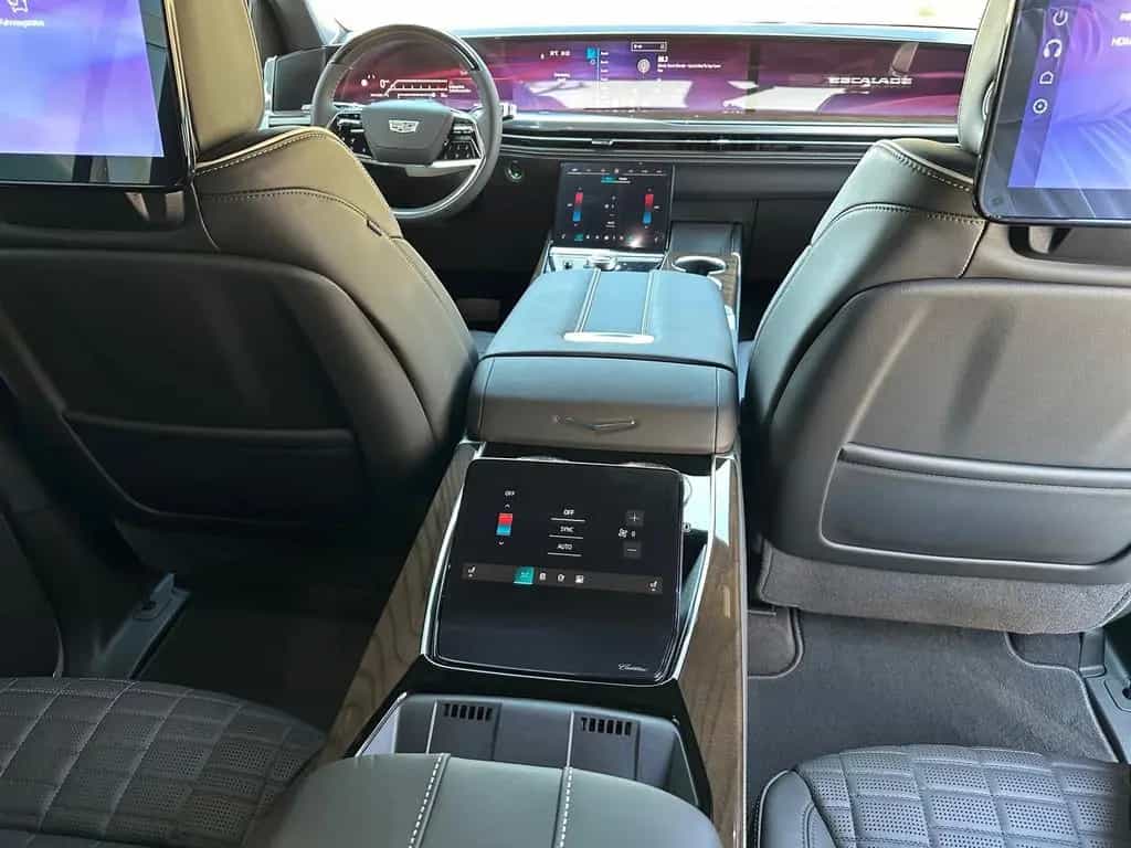 Cadillac Escalade ESV Sport Platinum 2026 24" Execut.Seat null-photo-17