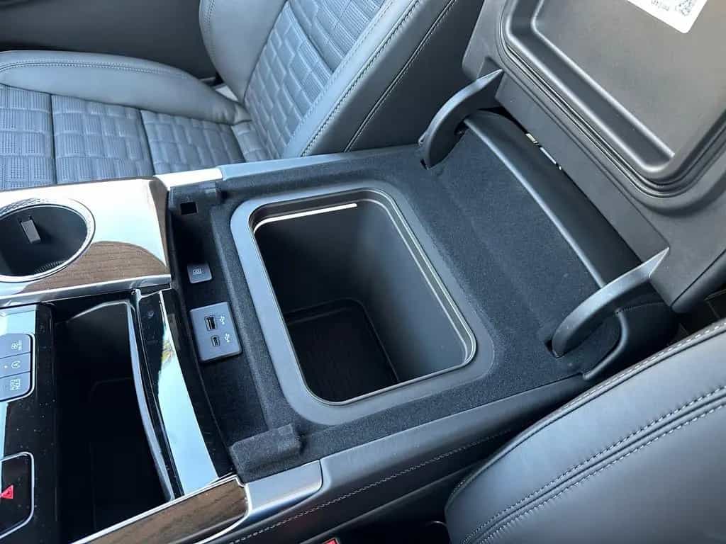 Cadillac Escalade ESV Sport Platinum 2026 24" Execut.Seat null-photo-26
