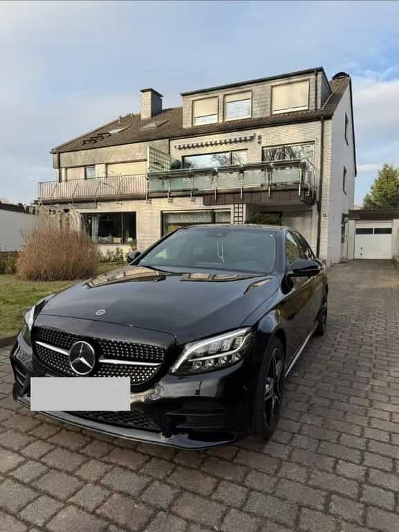 Mercedes-Benz C-Class 180 Autom. - AMG u. Night Paket 08/2020-photo-0