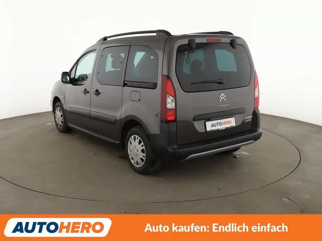 Citroën Berlingo 1.6 Blue-HDi XTR*NAVI*TEMPO*CAM*PDC* 01/2017-photo-3