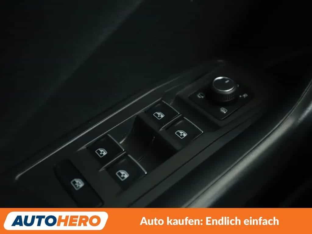 Volkswagen T-Roc 2.0 TDI Sport 4Motion Aut.*NAVI*CAM*SHZ* 05/2019-photo-24