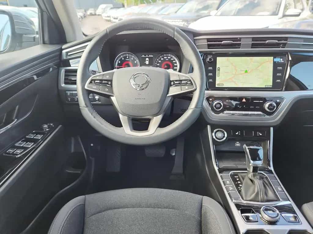 Ssangyong Korando Ruby 4x2 1.5 T-GDI LED Kamera Totwinkel 09/2022-photo-9