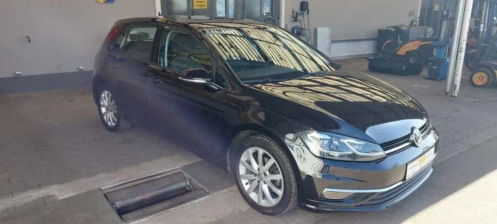 Volkswagen Golf 1.5 TSI ACT OPF Highline m.GARANTIE 03/2019-photo-2