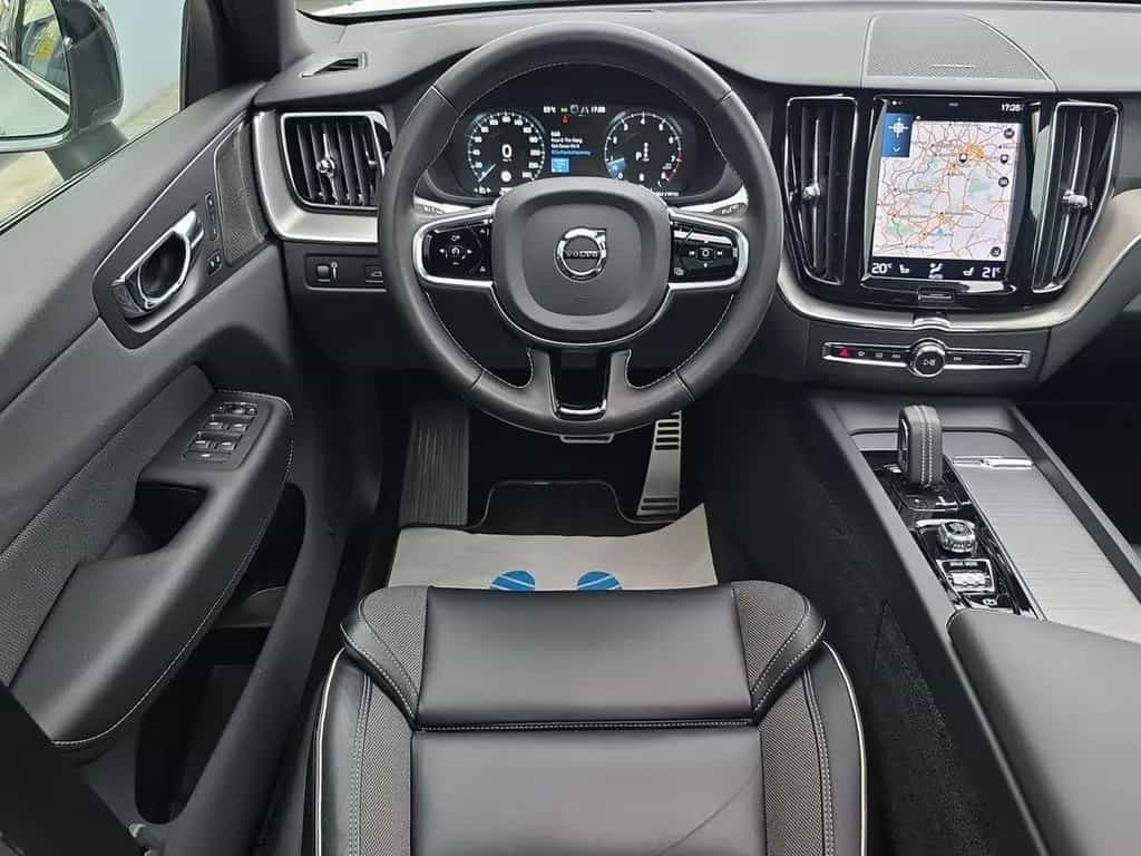 Volvo XC60 B4 R-Design STNDHZ PANO AHK H&K 360° H-UP N 01/2021-photo-12