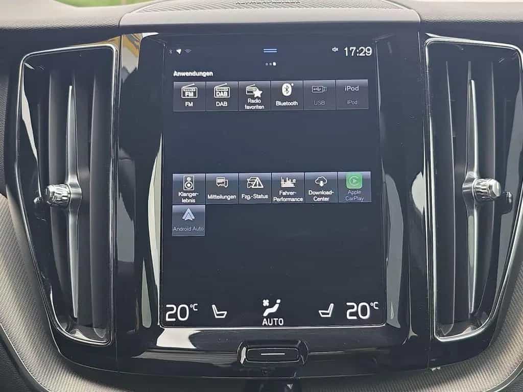 Volvo XC60 B4 R-Design STNDHZ PANO AHK H&K 360° H-UP N 01/2021-photo-17
