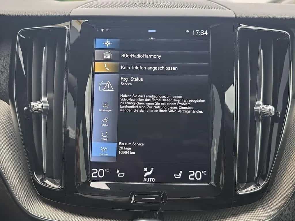 Volvo XC60 B4 R-Design STNDHZ PANO AHK H&K 360° H-UP N 01/2021-photo-23