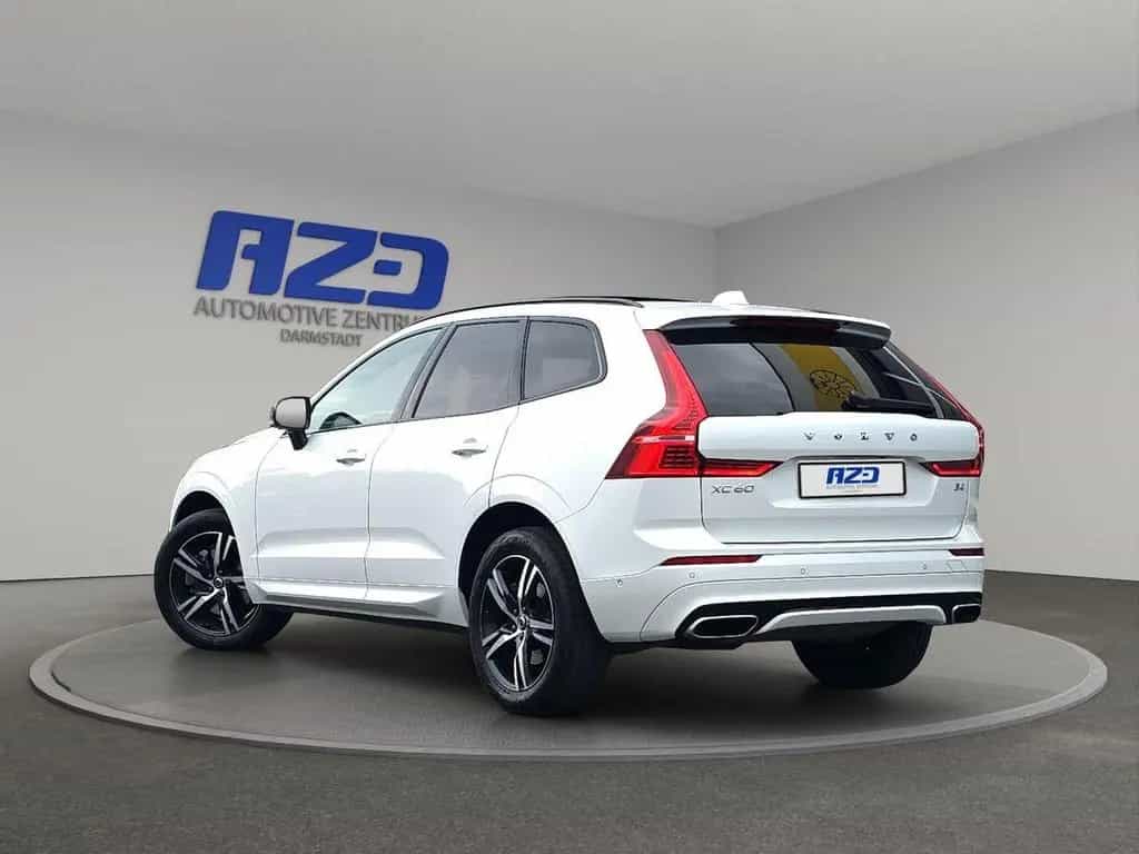 Volvo XC60 B4 R-Design STNDHZ PANO AHK H&K 360° H-UP N 01/2021-photo-1