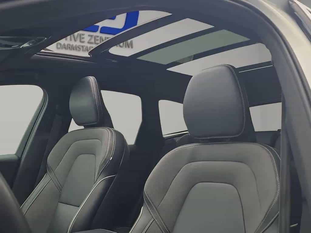 Volvo XC60 B4 R-Design STNDHZ PANO AHK H&K 360° H-UP N 01/2021-photo-6