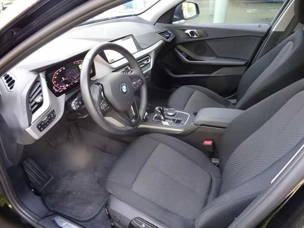 BMW 1 Series 118i Lim. Advantage LED LivePro SH PDC CarPlay 03/2023-photo-1