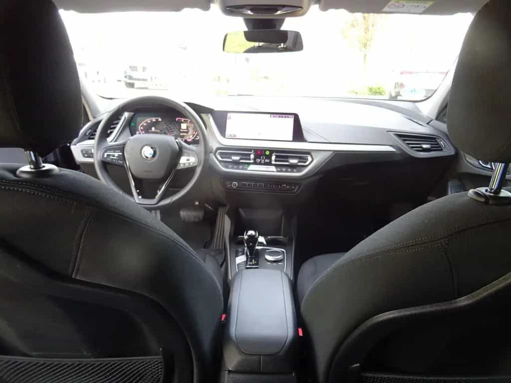 BMW 1 Series 118i Lim. Advantage LED LivePro SH PDC CarPlay 03/2023-photo-2