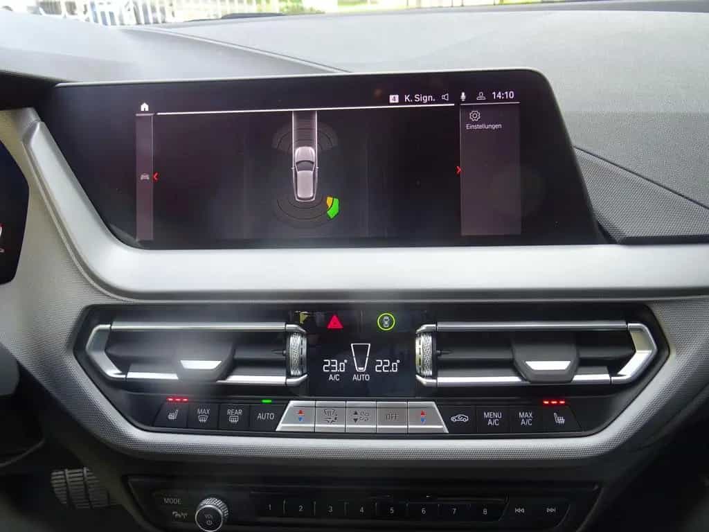 BMW 1 Series 118i Lim. Advantage LED LivePro SH PDC CarPlay 03/2023-photo-3