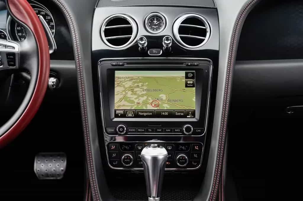 Bentley Flying Spur 6.0 W12 S Black Line 02/2017-photo-10