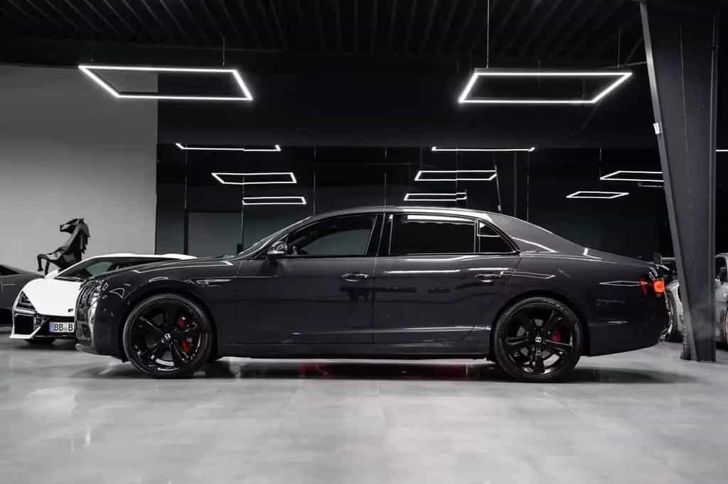 Bentley Flying Spur 6.0 W12 S Black Line 02/2017-photo-3