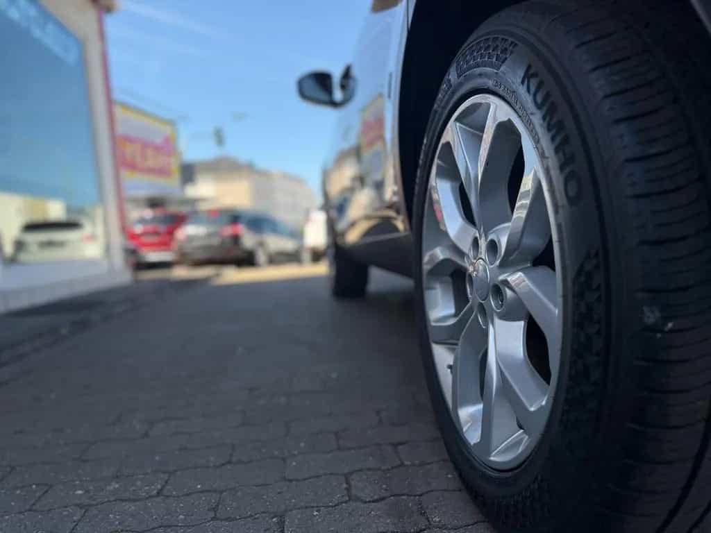 Land Rover Discovery Sport SE AWD 11/2017-photo-6