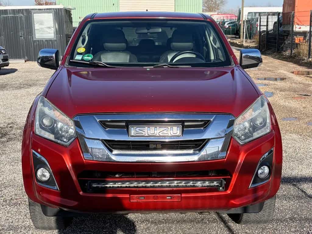 Isuzu D-Max Double Cab 4WD Custom EU6 LED 10/2017-photo-1