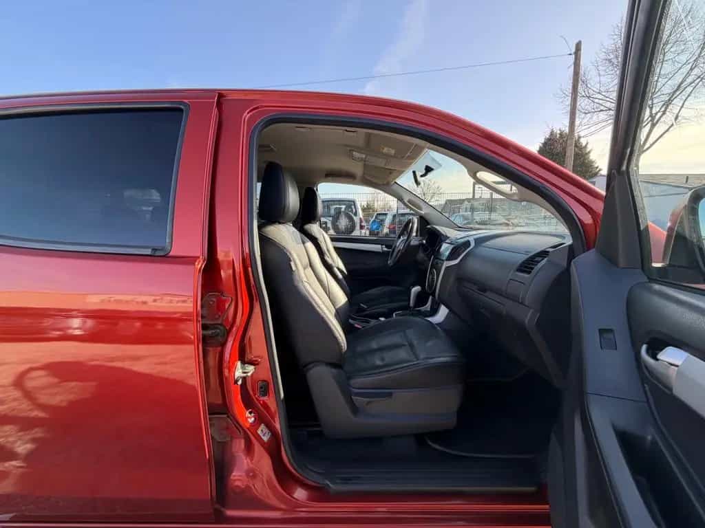 Isuzu D-Max Double Cab 4WD Custom EU6 LED 10/2017-photo-10