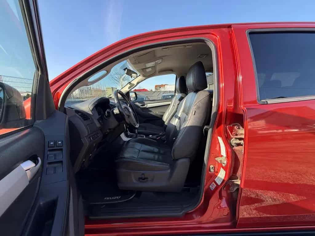Isuzu D-Max Double Cab 4WD Custom EU6 LED 10/2017-photo-7