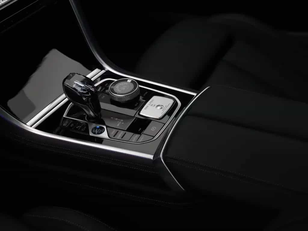 ALPINA B8 Gran Coupé SWITCH-TRONIC Allrad - Pure Metal 08/2025-photo-17