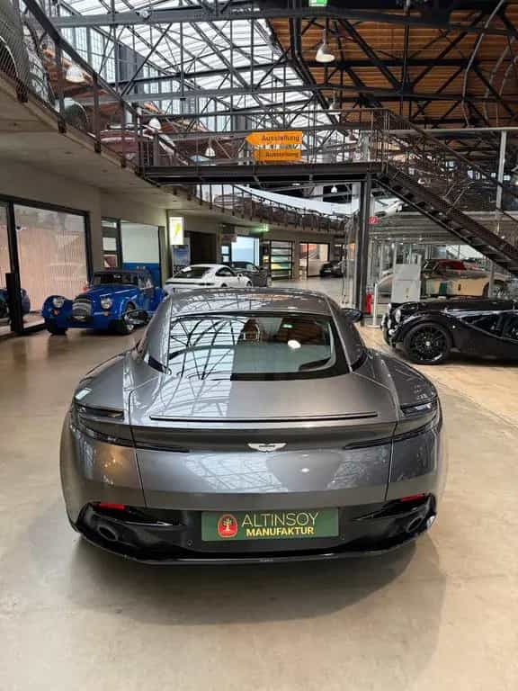 Aston Martin DB11 5.2 V12 07/2017-photo-14
