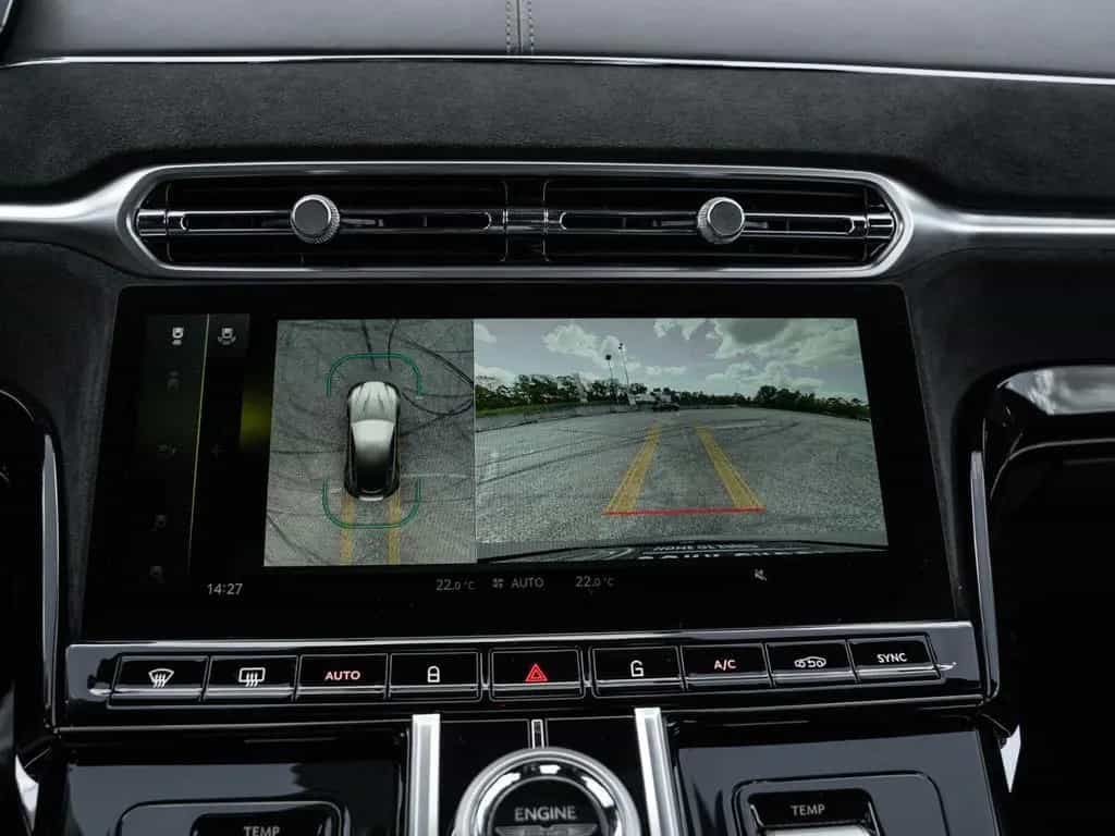 Aston Martin V8 Vantage | Sports Plus Seat | Monotone Sport 04/2026-photo-18
