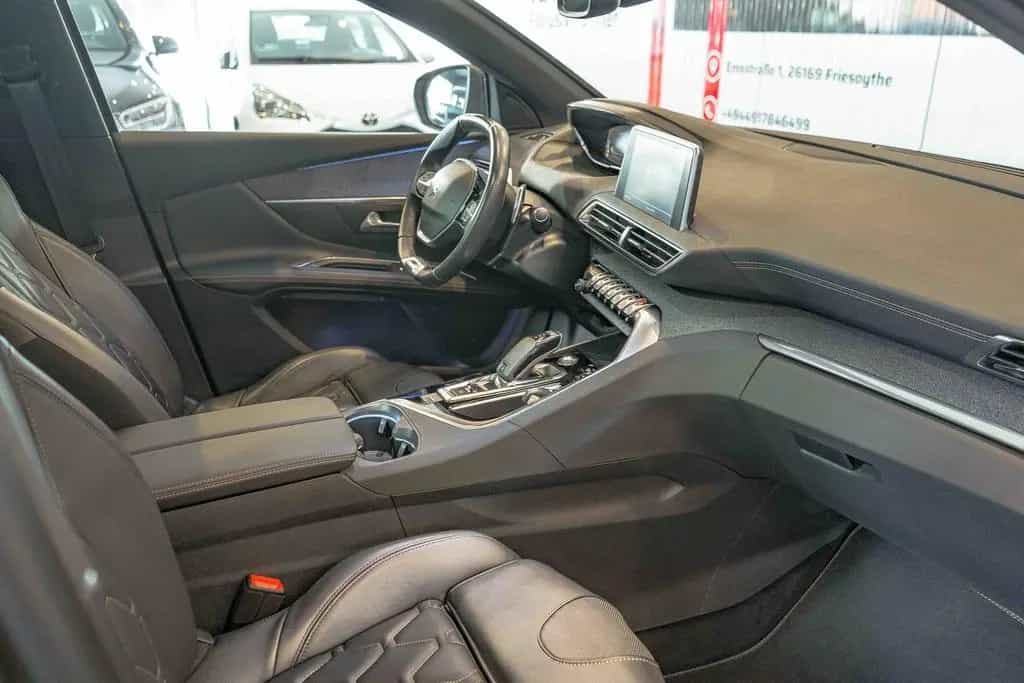 Peugeot 3008 Allure GT-Line Panorama Autom. Leder 360°Ka 12/2020-photo-16