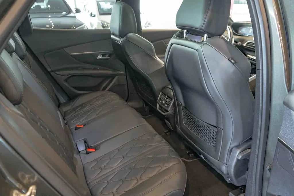 Peugeot 3008 Allure GT-Line Panorama Autom. Leder 360°Ka 12/2020-photo-18