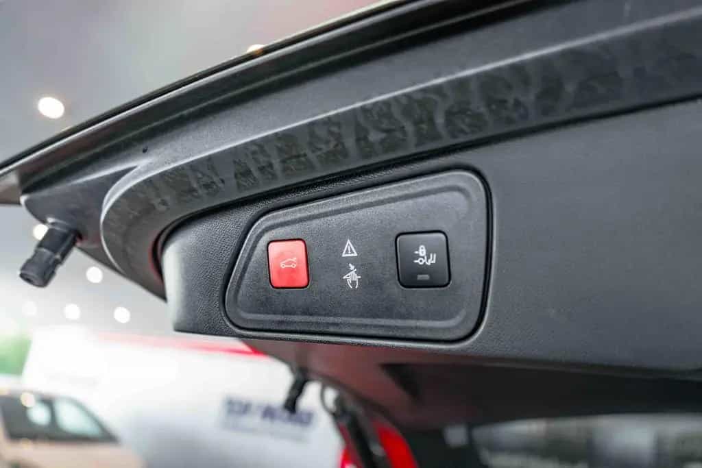 Peugeot 3008 Allure GT-Line Panorama Autom. Leder 360°Ka 12/2020-photo-20