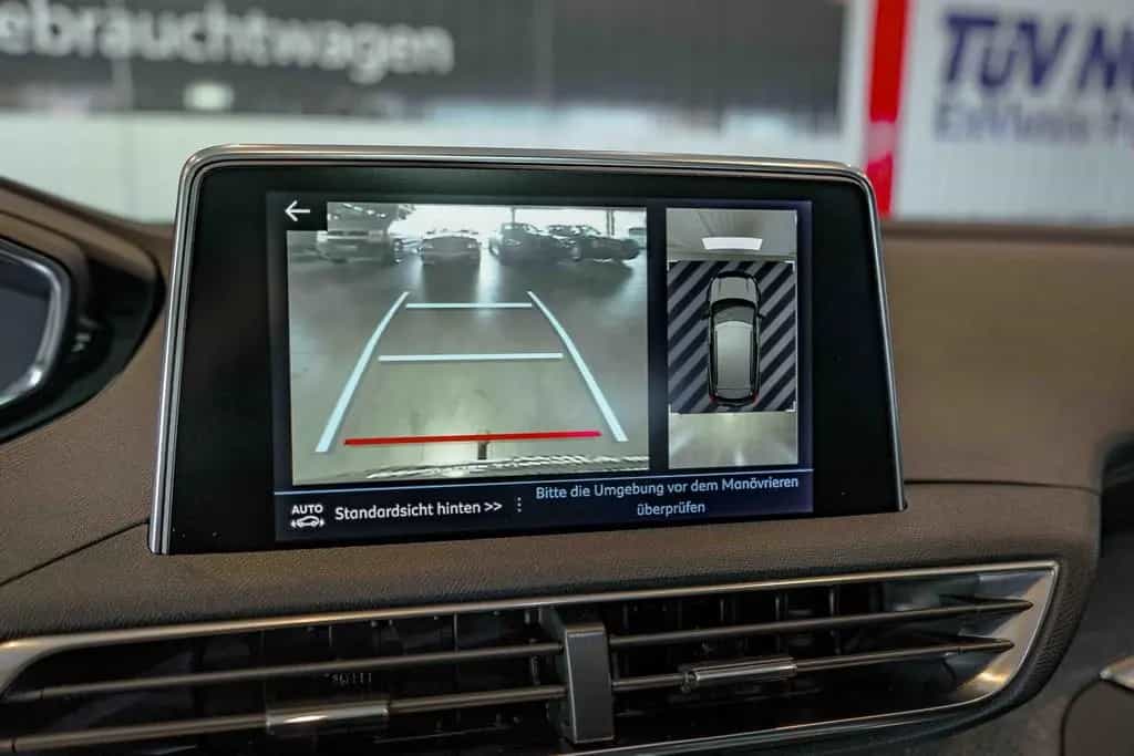 Peugeot 3008 Allure GT-Line Panorama Autom. Leder 360°Ka 12/2020-photo-23