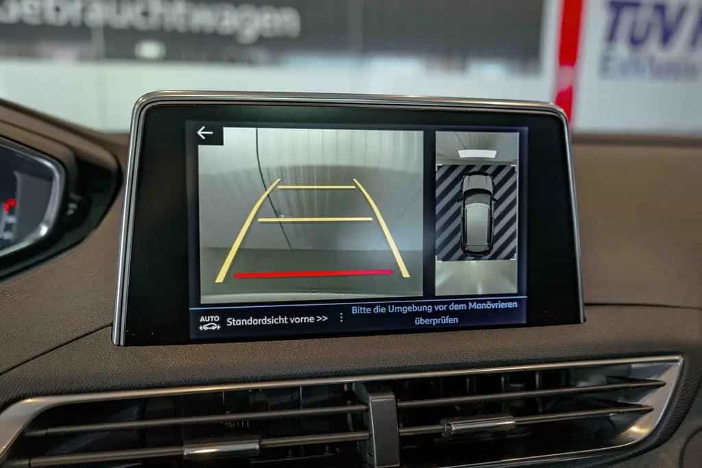 Peugeot 3008 Allure GT-Line Panorama Autom. Leder 360°Ka 12/2020-photo-24