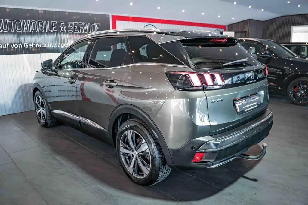 Peugeot 3008 Allure GT-Line Panorama Autom. Leder 360°Ka 12/2020-photo-7