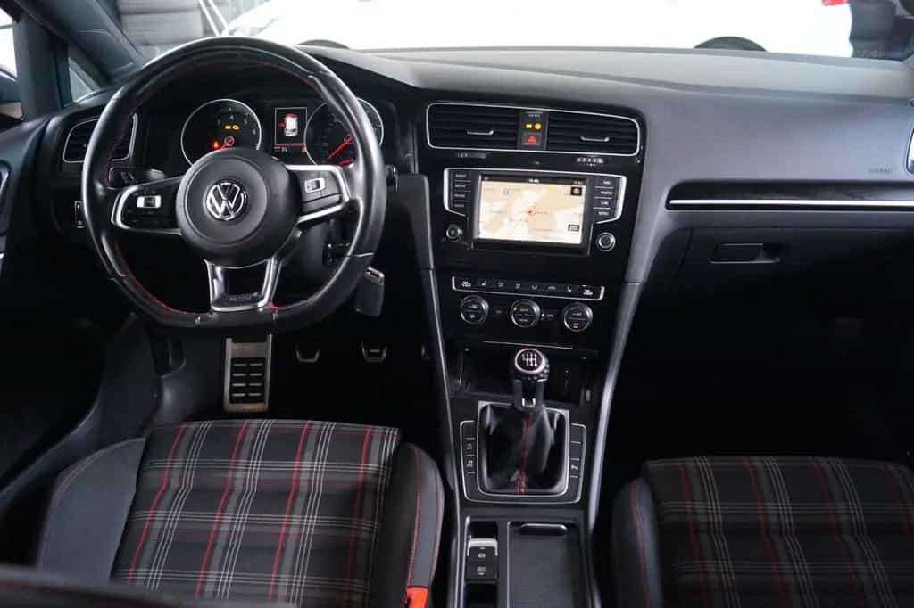 Volkswagen Golf VII Lim. GTI BMT*1.Hand*PDC*Xenon*SH* 07/2016-photo-10