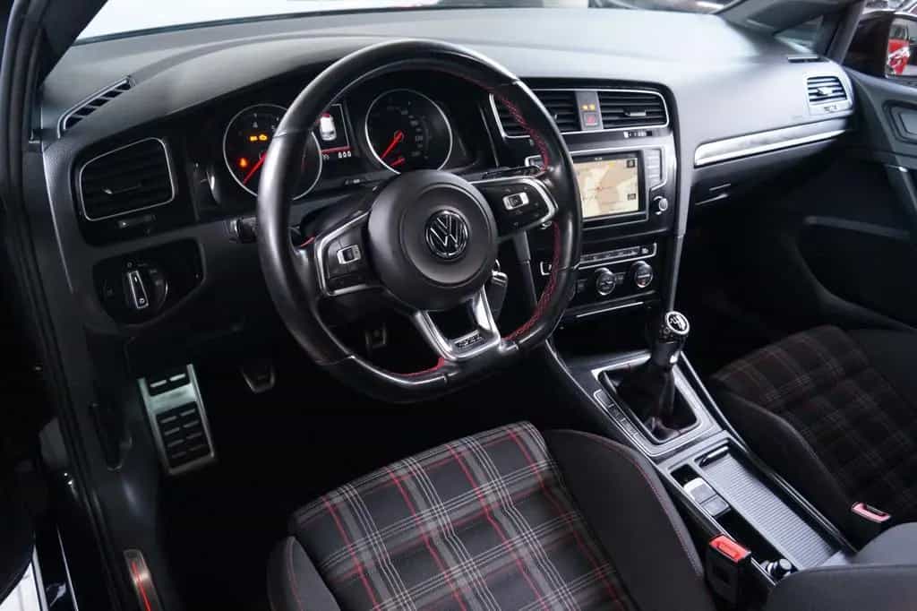 Volkswagen Golf VII Lim. GTI BMT*1.Hand*PDC*Xenon*SH* 07/2016-photo-9