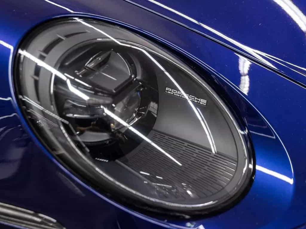 Porsche 992 GT3 Touring 02/2023-photo-12