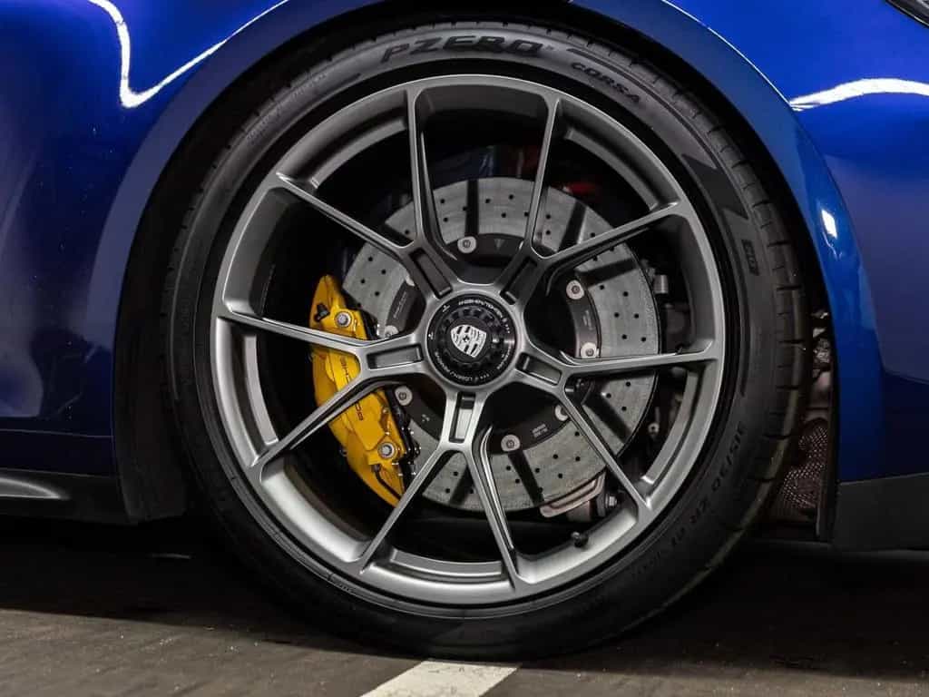 Porsche 992 GT3 Touring 02/2023-photo-17