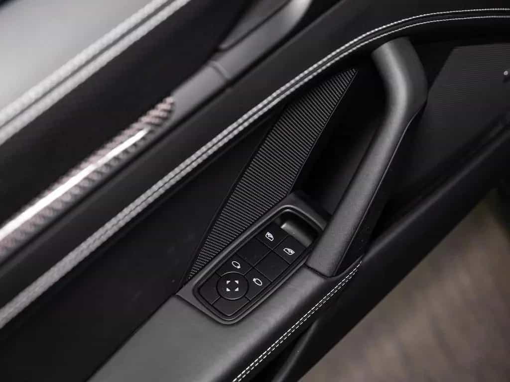 Porsche 992 GT3 Touring 02/2023-photo-41