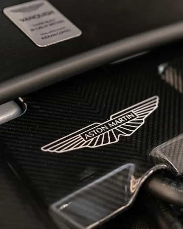 Aston Martin Vanquish COUPE  - BOWERS  WILKINS - TITANIUM EXH 12/2025-photo-19
