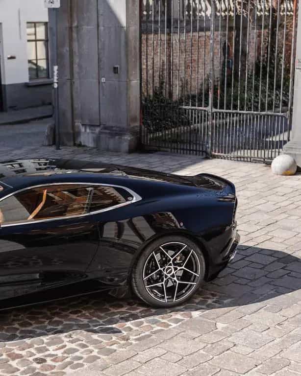 Aston Martin Vanquish COUPE  - BOWERS  WILKINS - TITANIUM EXH 12/2025-photo-8