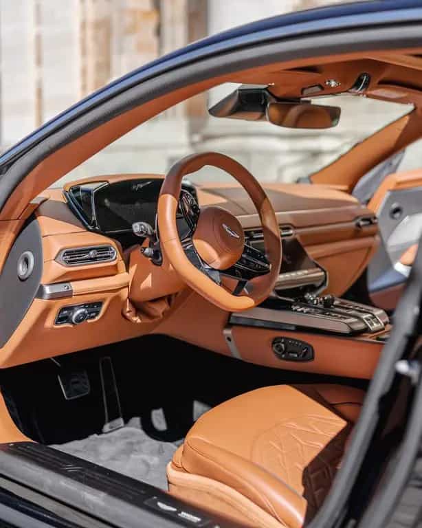 Aston Martin Vanquish COUPE  - BOWERS  WILKINS - TITANIUM EXH 12/2025-photo-9