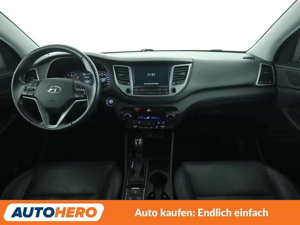Hyundai TUCSON 1.6 TGDI Style 2WD Aut.*NAV*TEMP*CAM*AHK* 11/2017-photo-11