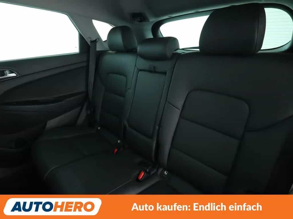 Hyundai TUCSON 1.6 TGDI Style 2WD Aut.*NAV*TEMP*CAM*AHK* 11/2017-photo-13