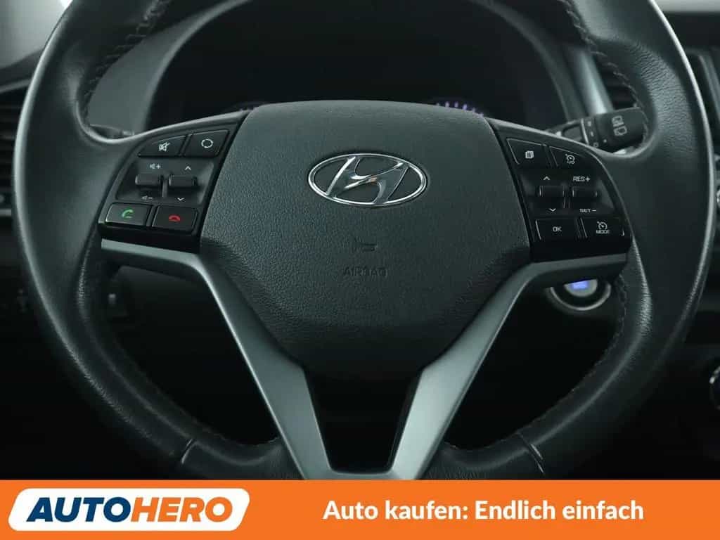 Hyundai TUCSON 1.6 TGDI Style 2WD Aut.*NAV*TEMP*CAM*AHK* 11/2017-photo-18